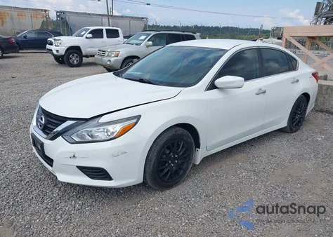 2018 Nissan Altima 2.5 S z USA, uszkodzony, nr VIN 1N4AL3AP4JC190240